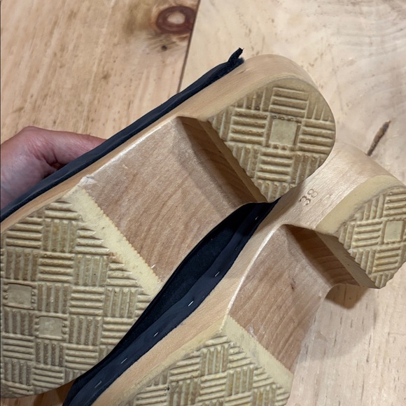 No.6 Ink shearling mid heel clogs - Picture 6 of 7